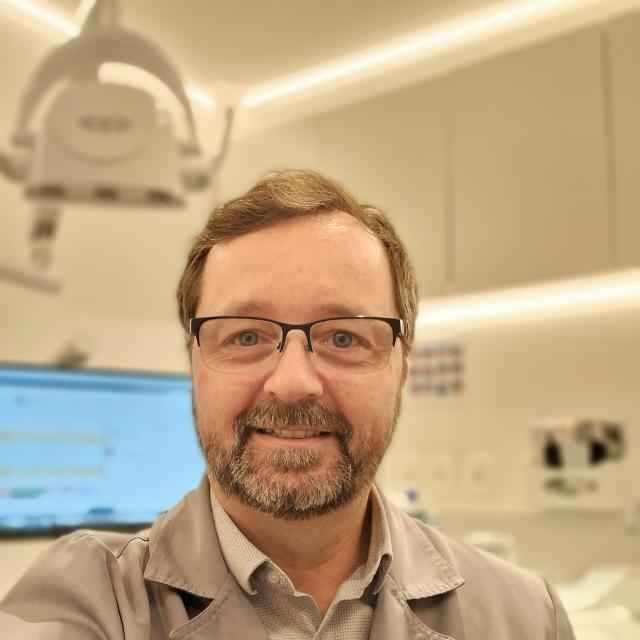 Dr. Eduardo Martinusso